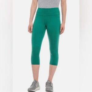 The North Face Hatha Capri Leggings Conifer Teal M Medium Crop Flashdry